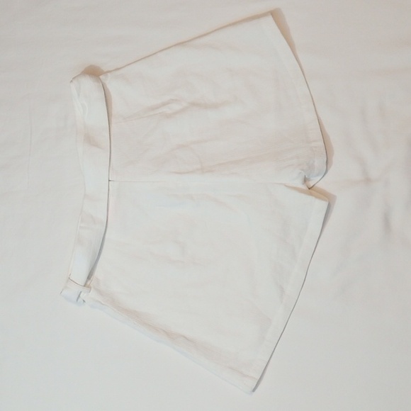 Showpo Women's Shorts Sz 8 White 100% Cotton Resort Beach Party Summer Light - Picture 8 of 9